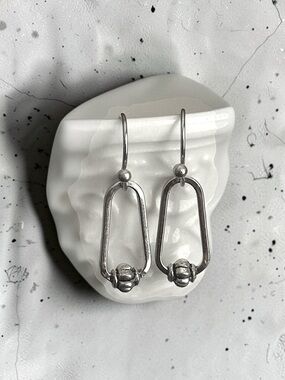 5 For $25💫Alternative Silver Bead Dangles Earrings
